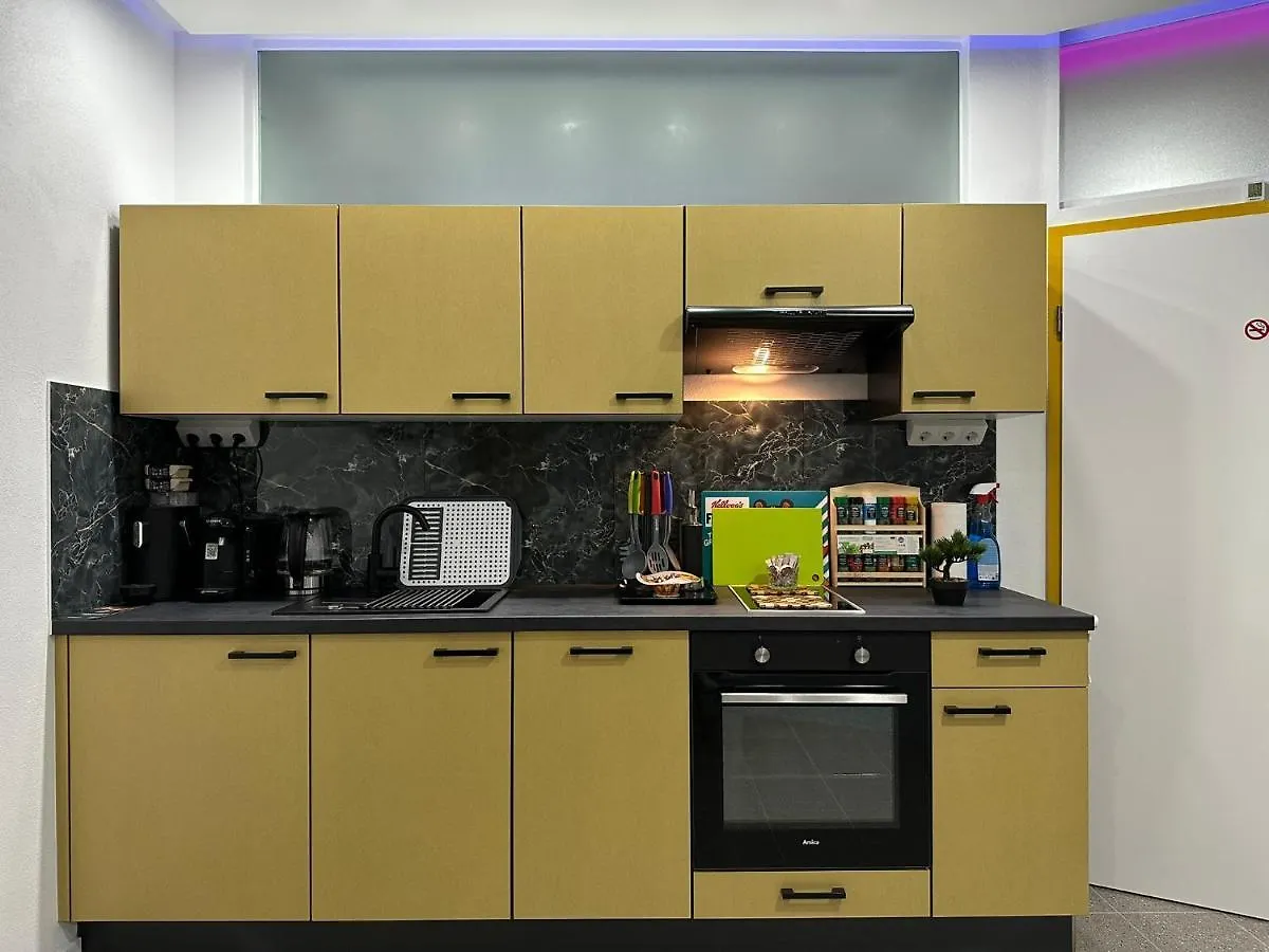 Modern Apartments Neuburg U - Top - 2 Zimmer, Komfort, Zentrum, Wi-Fi, Smart Tv, Stellplatz, Kueche نوبورغ آن دي دوناو