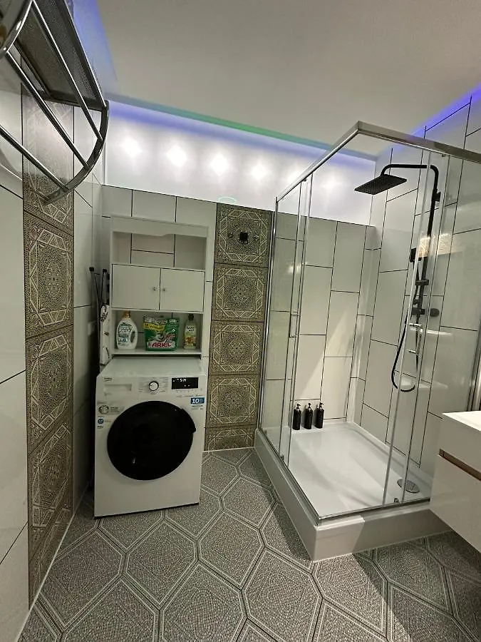 Modern Apartments Neuburg U - Top - 2 Zimmer, Komfort, Zentrum, Wi-Fi, Smart Tv, Stellplatz, Kueche نوبورغ آن دي دوناو