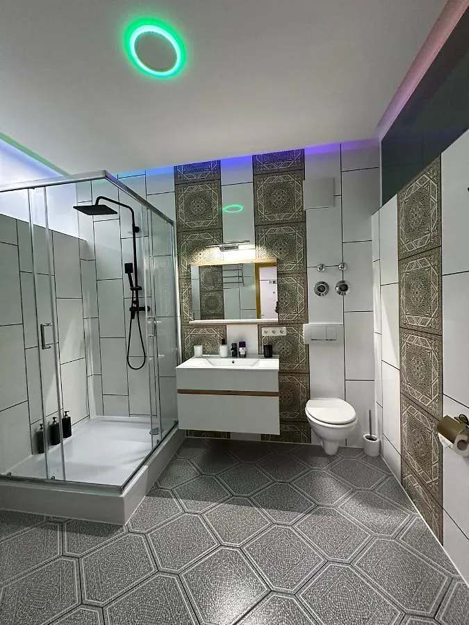 Modern Apartments Neuburg U - Top - 2 Zimmer, Komfort, Zentrum, Wi-Fi, Smart Tv, Stellplatz, Kueche نوبورغ آن دي دوناو