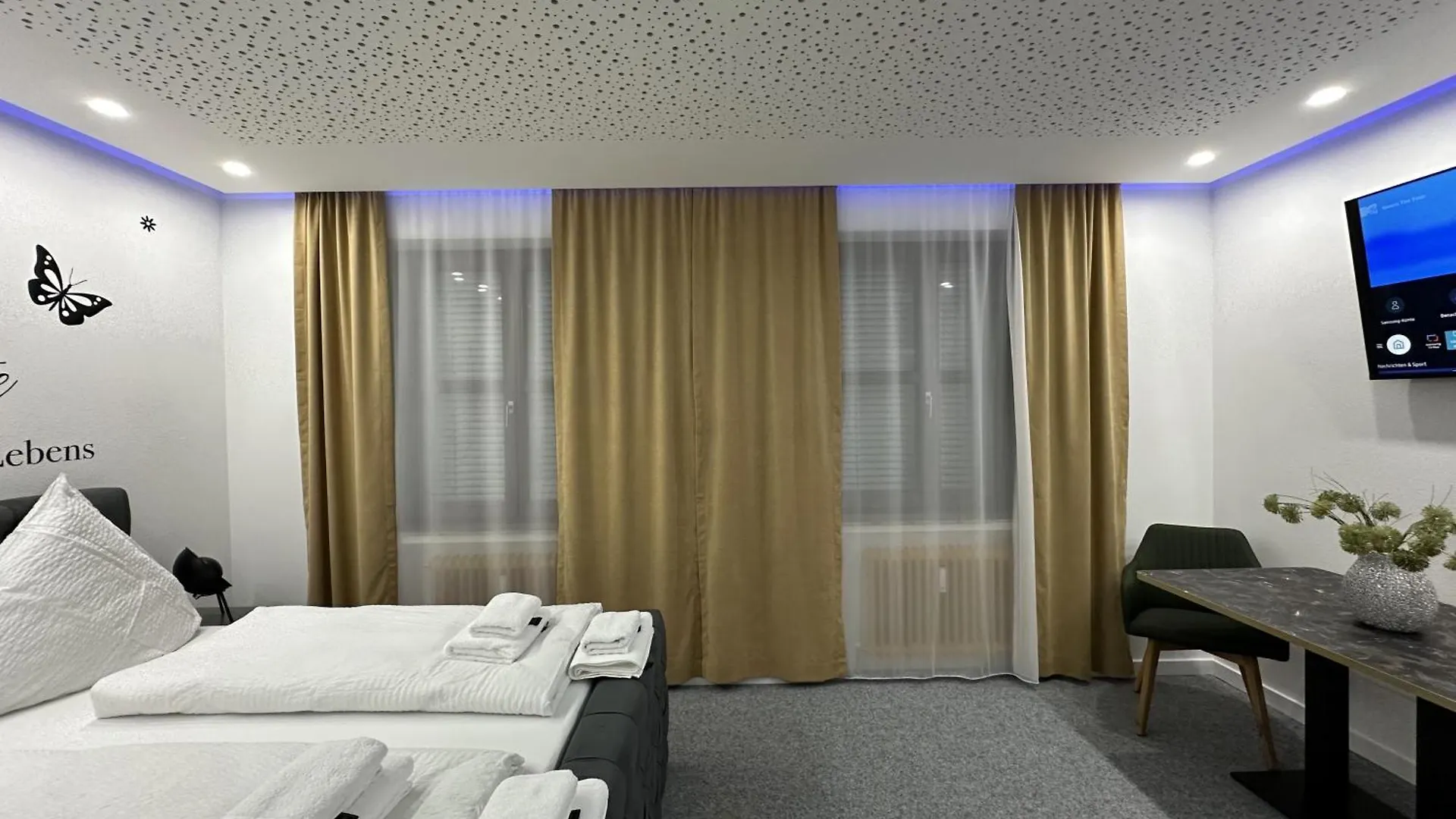 Modern Apartments Neuburg U - Top - 2 Zimmer, Komfort, Zentrum, Wi-Fi, Smart Tv, Stellplatz, Kueche Neuburg an Der Donau